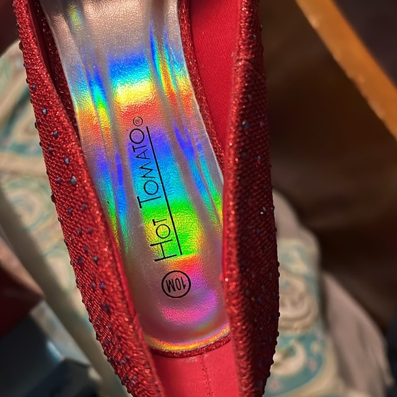 Size 10 red sparkly heels - Picture 3 of 6